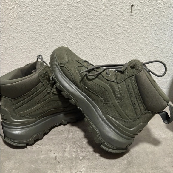 Men’s Size 7.5 Vans MTE Crestline Waterproof Boots Grape Leaf Green New